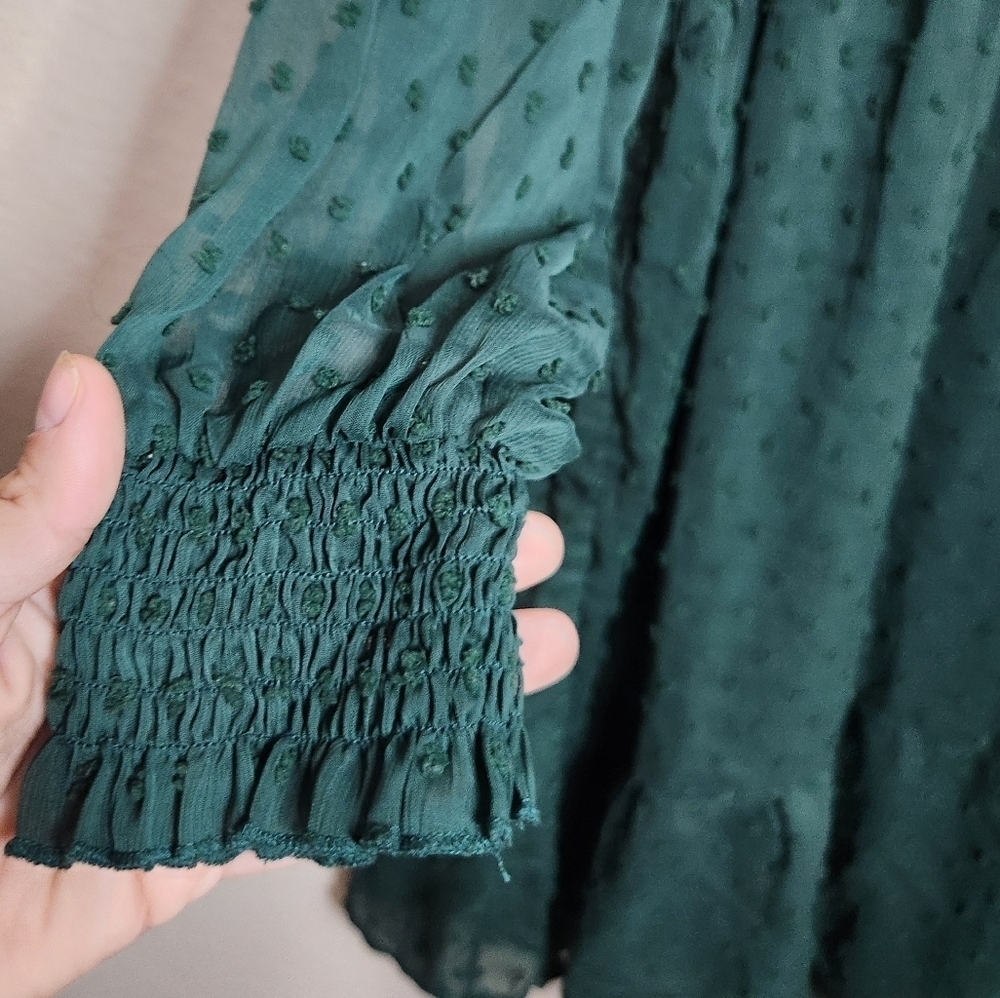 Green Flowy Dot Long Sleeve Dress Size Large - Picture 2 of 7